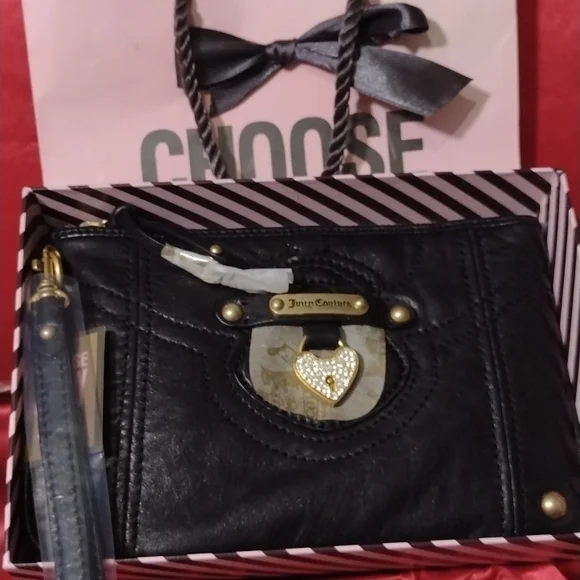 JUICY COUTURE Black Leather LG Pave Crystal Locket Wallet Wristlet NWT - Picture 5 of 10